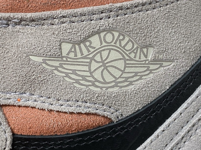 Jordan 1 Retro High Neutral Grey Hyper Crimson 555088-018