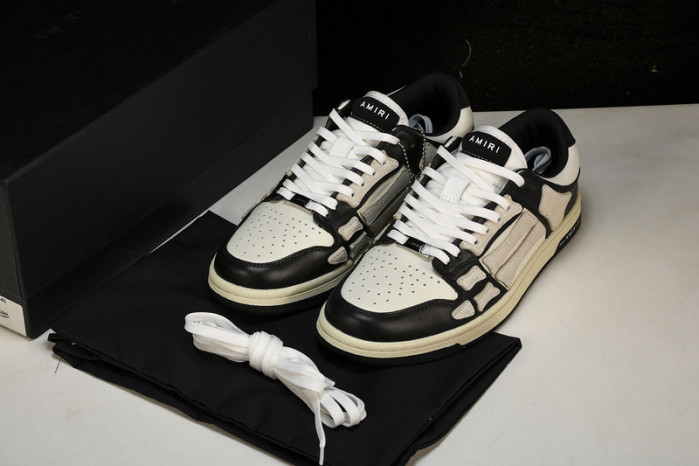 AM1R1 SNEAKERS