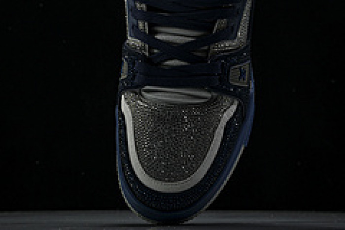 L&V SNEAKERS