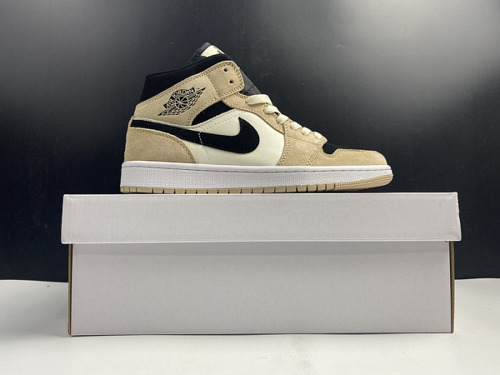 Jordan 1 Mid Barely Orange (W) BQ6472-800