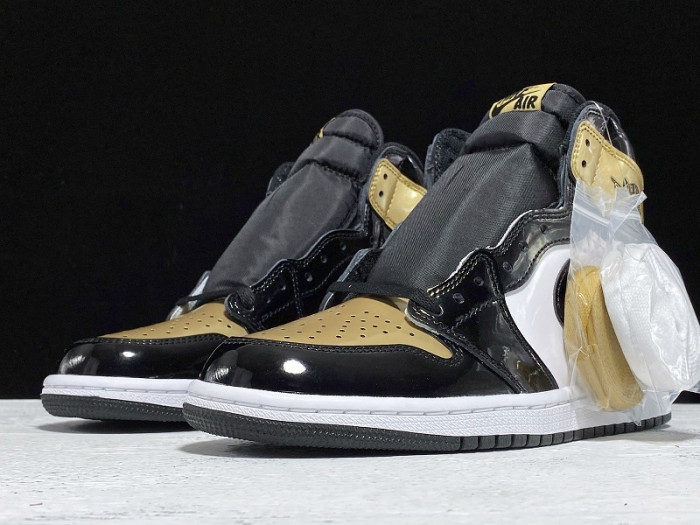 AIR JORDAN 1 RETRO HIGH OG NRG "GOLD TOE" 861428-007