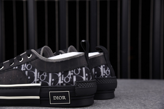 DI*O*R B23 PANKICK