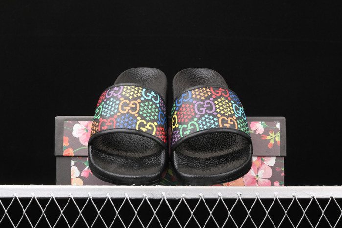 G DESIGNER SLIPPERS