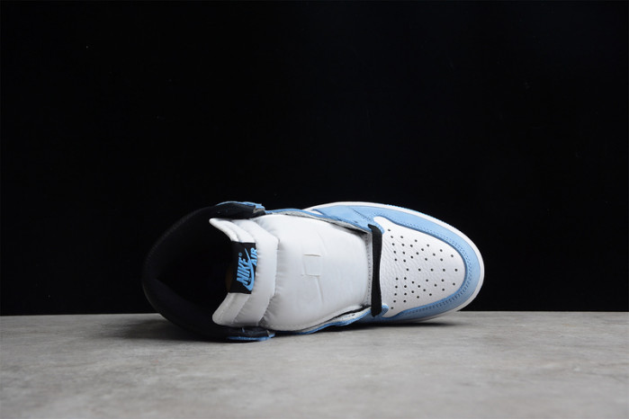 Air Jordan 1 High OG “University Blue” 555088-134