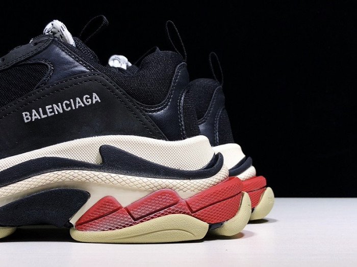 BLEN Triple S Black White Red 483513-W06E1-1000