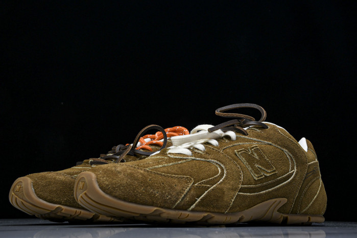 New Balance Mi­u