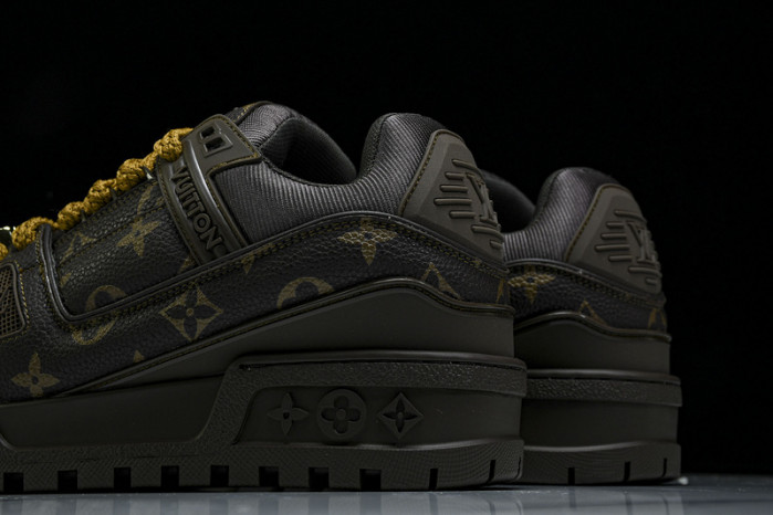 L&V SNEAKERS