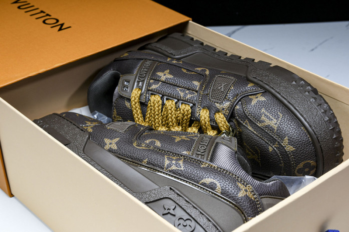 L&V SNEAKERS
