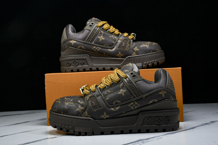 L&V SNEAKERS