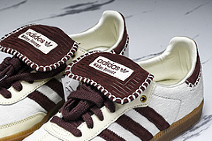 HANDBALL SPEZIAL IE0586