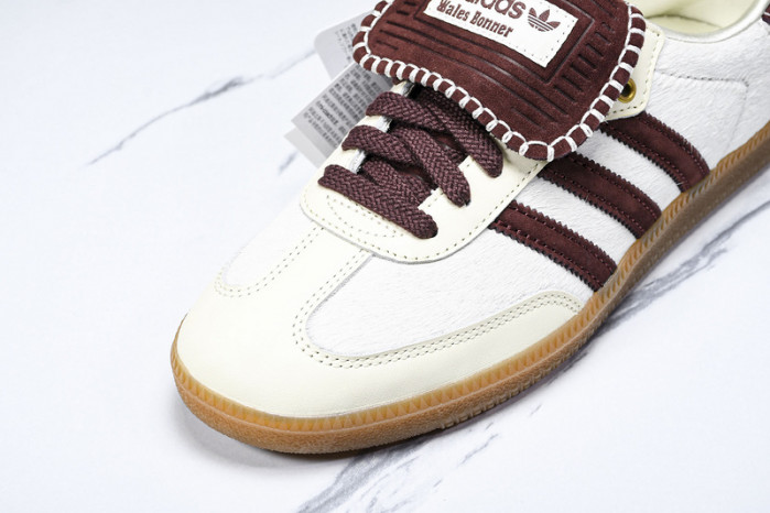 HANDBALL SPEZIAL IE0586
