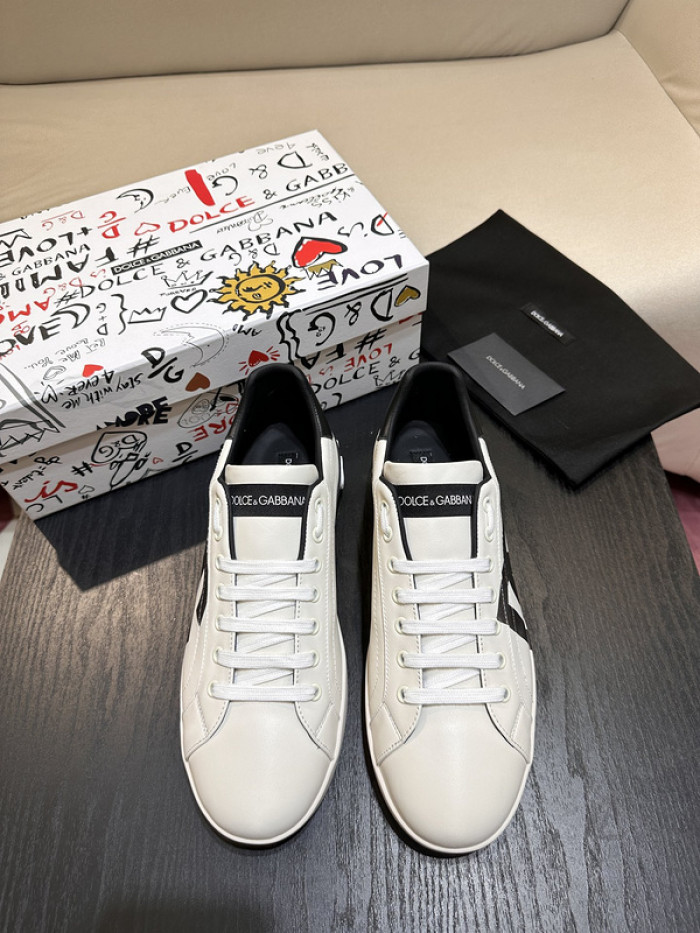DG sneaker