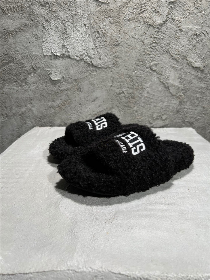 BLEN DESIGNER SLIPPERS
