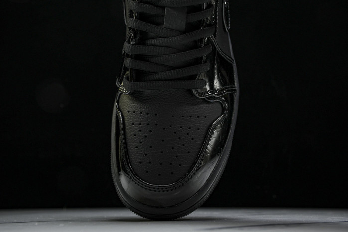 AIR JORDAN 1 HJ7743-010
