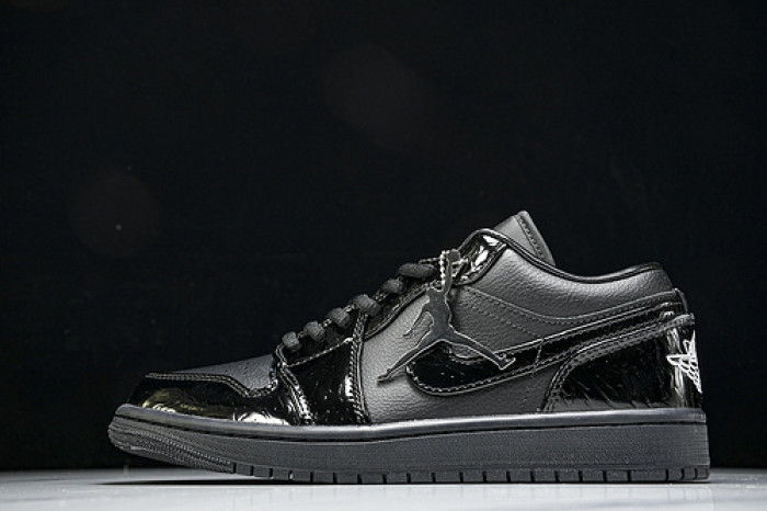 AIR JORDAN 1 HJ7743-010