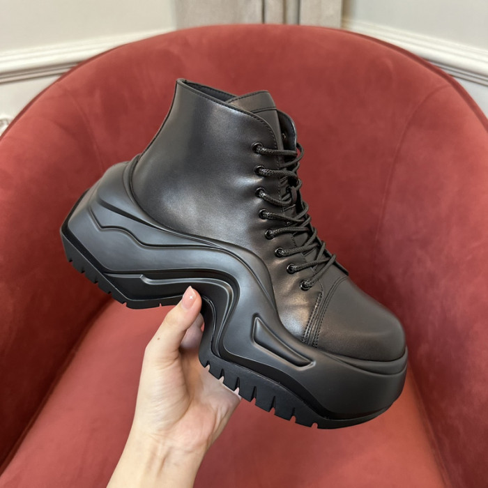 L&V SNEAKERS
