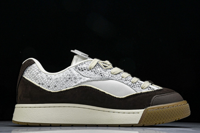 D designer sneaker