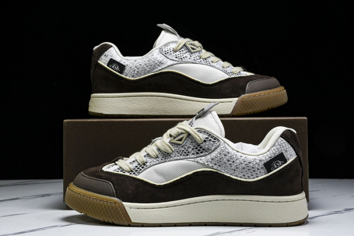 D designer sneaker