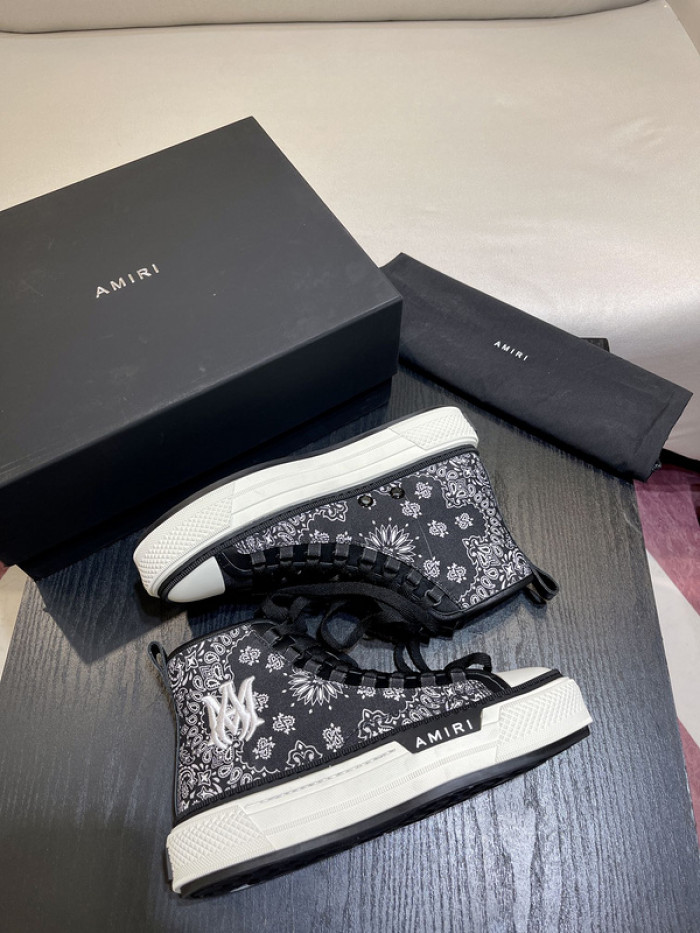 AM1R1 SNEAKERS
