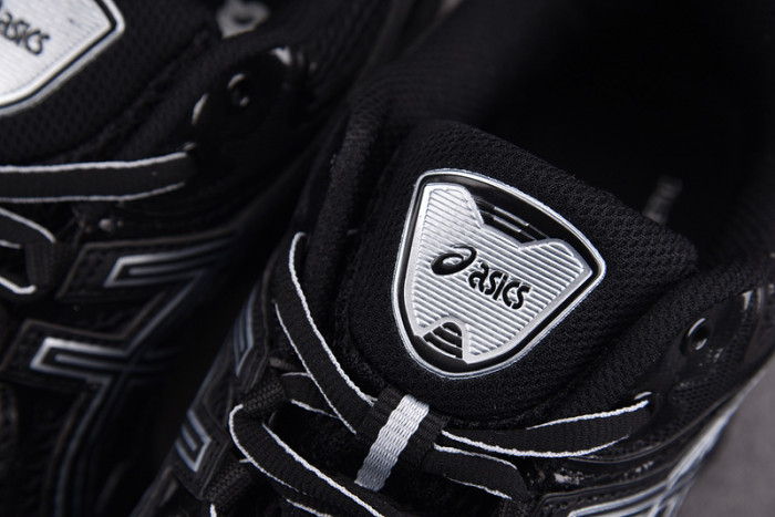 As*ic*ss shoes