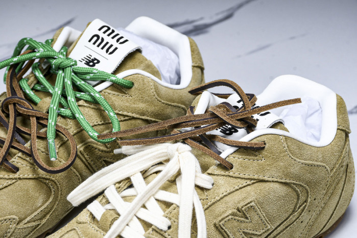 New Balance Miu