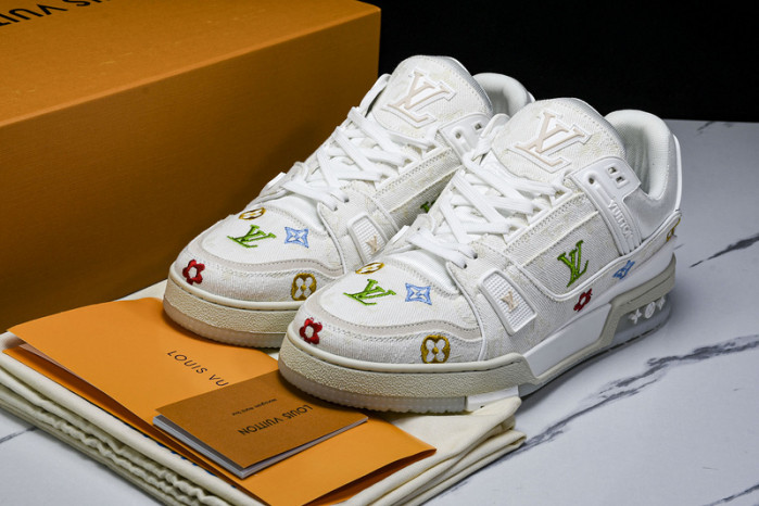 L&V SNEAKERS