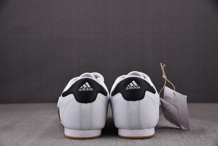 AD Taekwondo White Black JQ4774